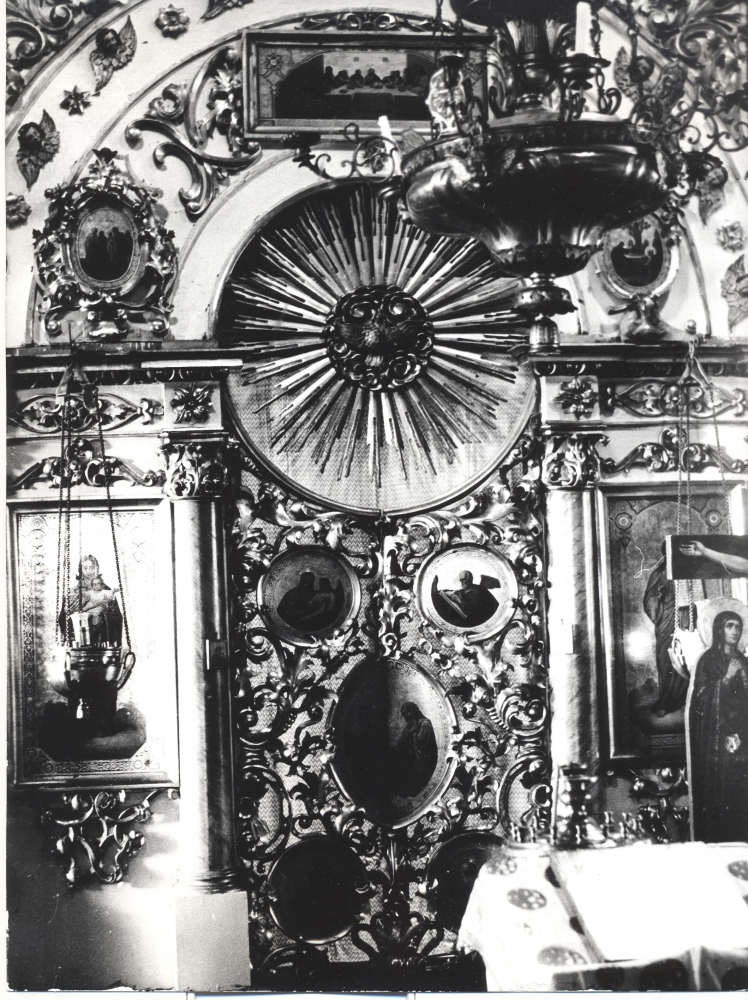 Интерьер храма в с. Загородье, 1982 г.